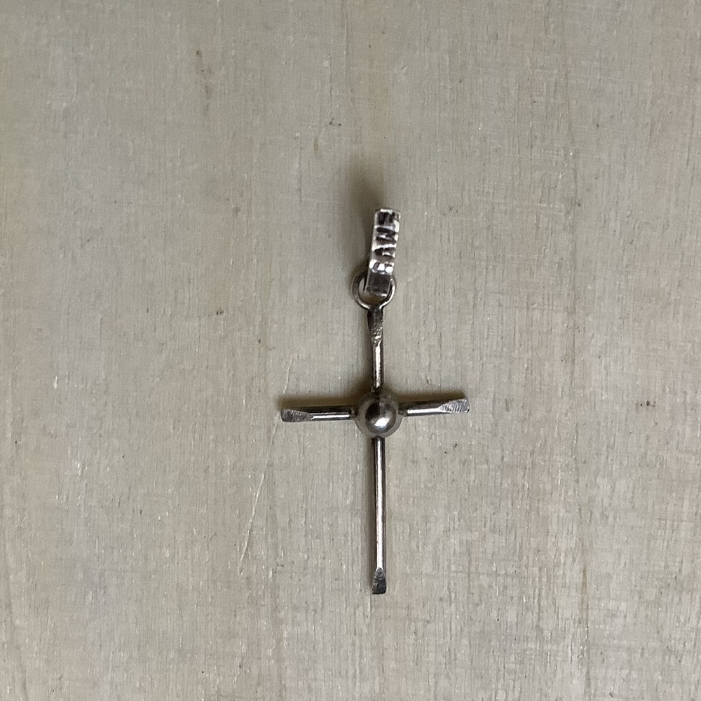 New vintage cross of NAILS Mexico silver